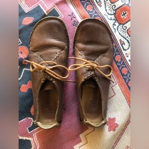 Lace-up moccasin style oxfords